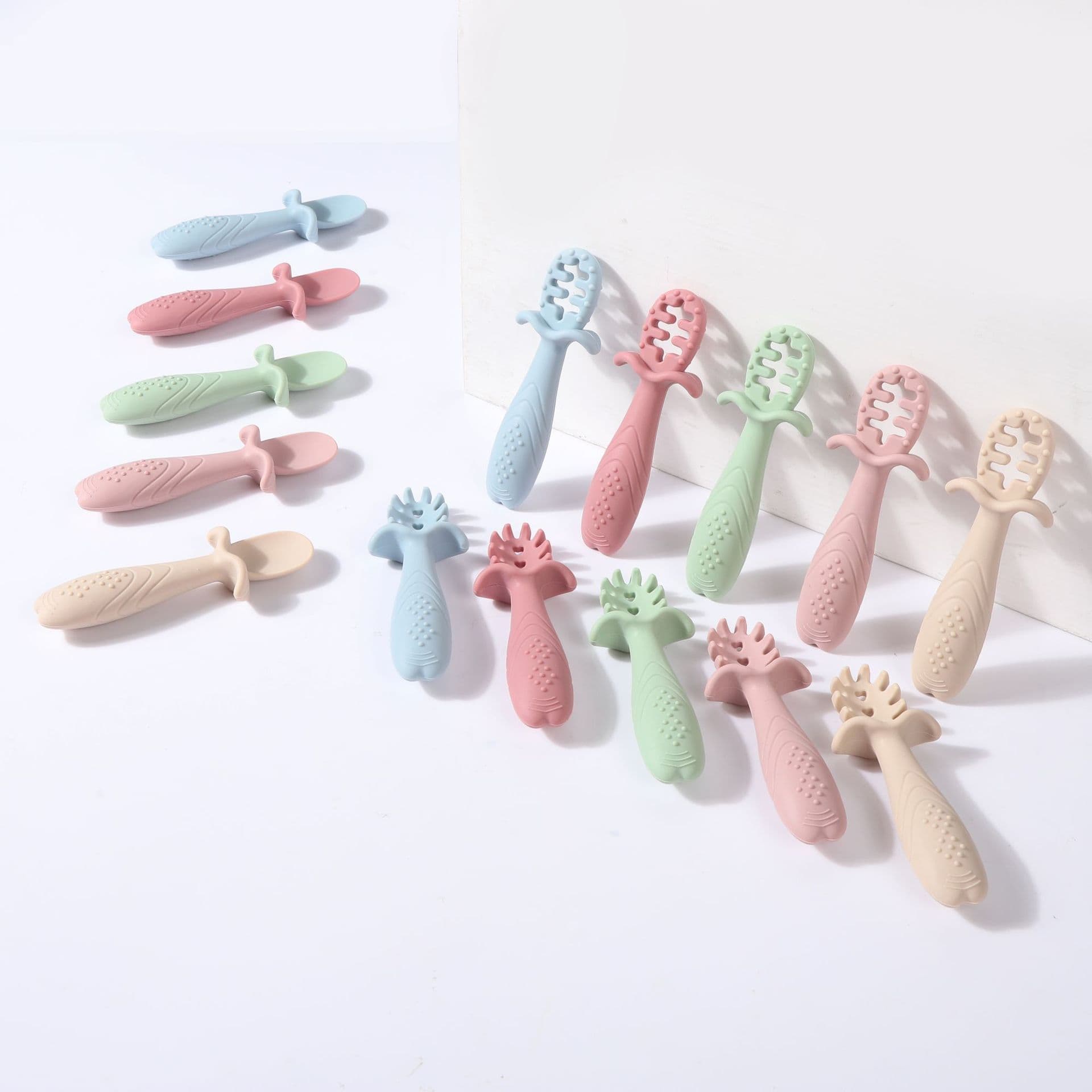 New silicone spoon for scraping puree, baby food scraping spoon, children's fruit puree scooping spoon, tableware