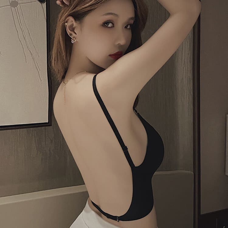 U-shaped backless bra for women with small busts, 2024 new style, with breast pads, seamless, backless, and can be worn as outerwear.