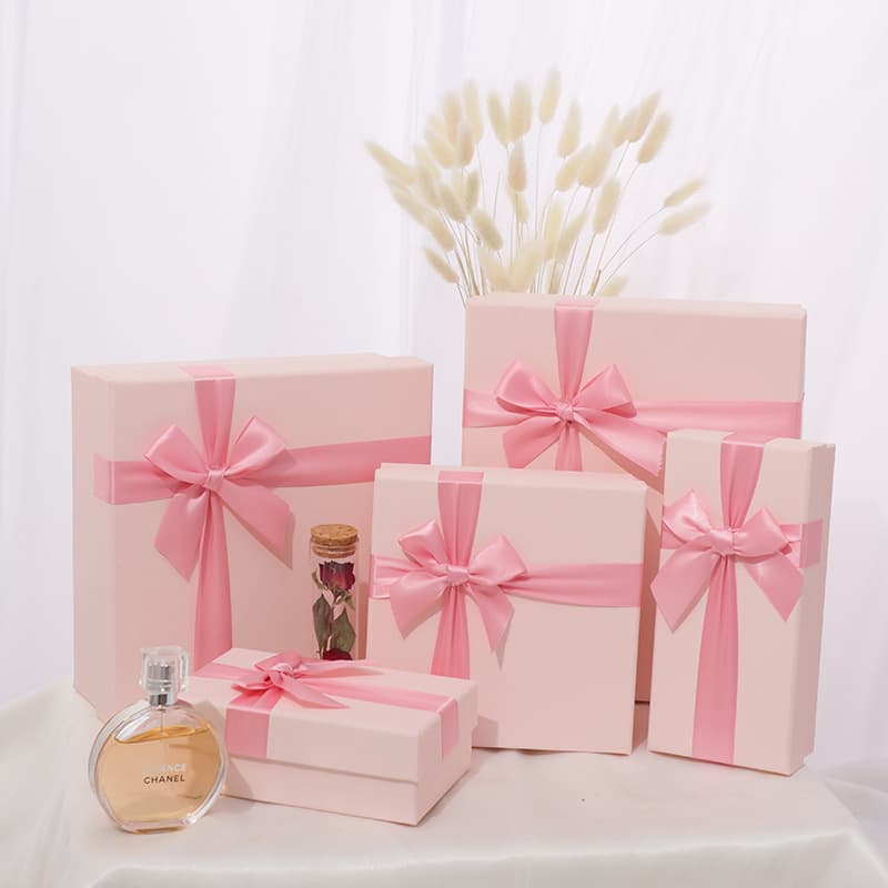 Spot Teacher's Day teacher gift box pink lipstick gift box empty box cosmetic packaging perfume small box gift bag