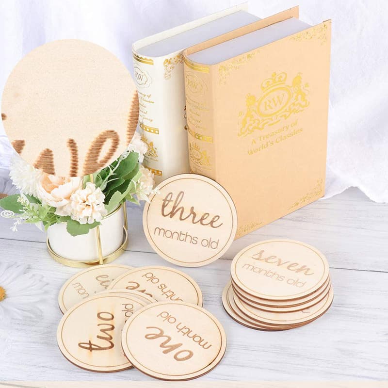 Baby round milestone Frisbee wood chip card newborn wooden month commemorative card baby prop photography