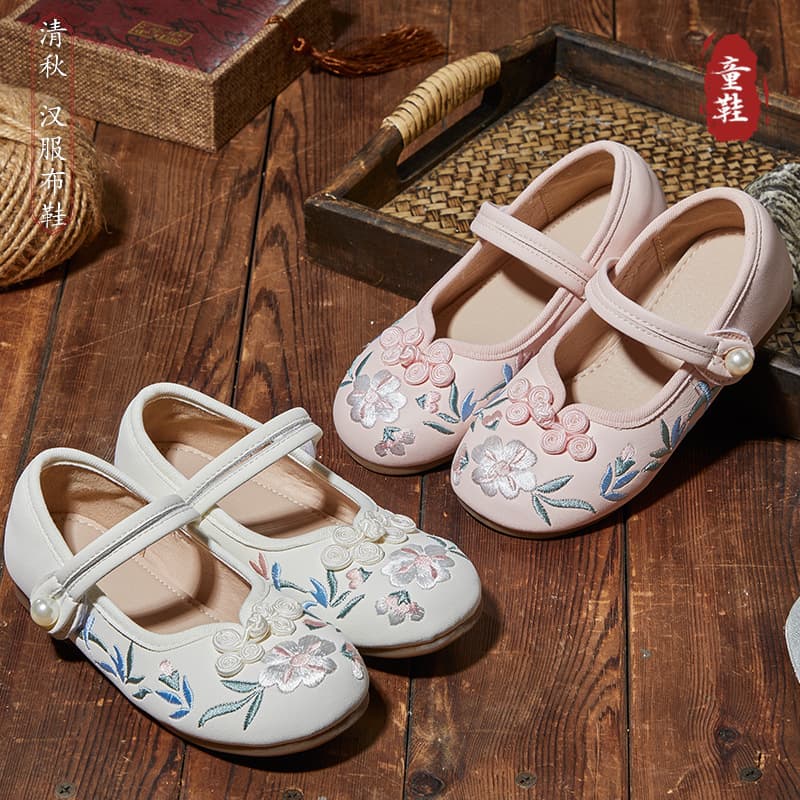 Ethnic Style Traditional Embroidered Shoes for Children, Soft Sole Girls' Hanfu Shoes for Autumn, Kindergarten Children's Cloth Shoes with Embroidery