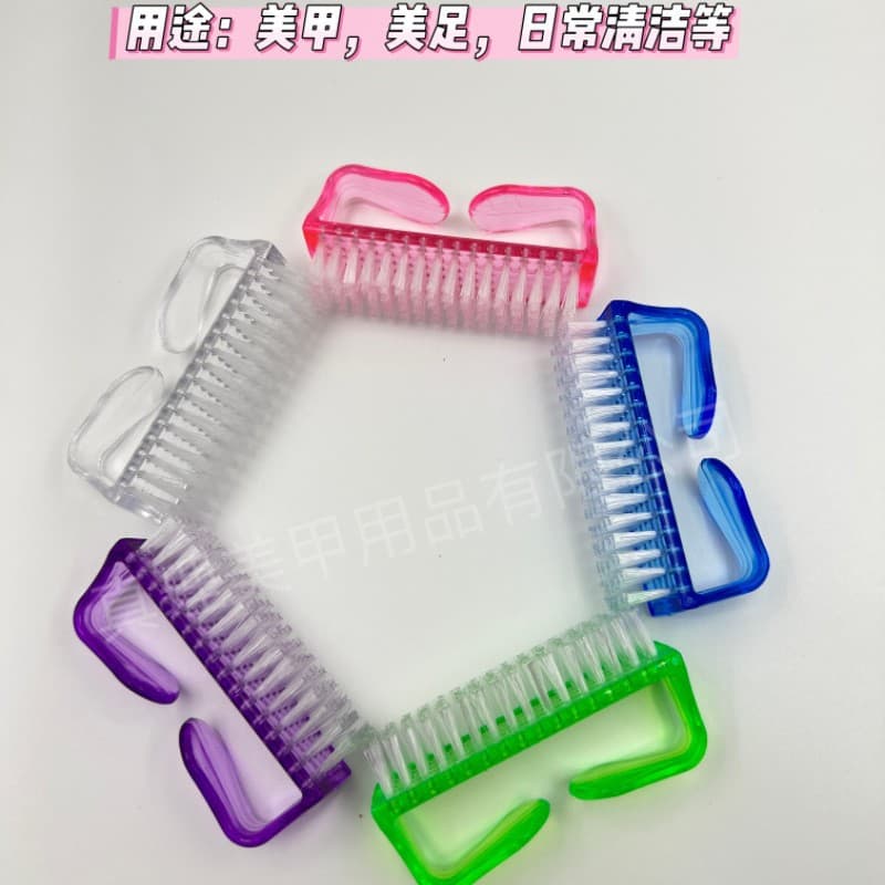 Large plastic ox horn brush, nail dust brush, ram horn brush, nail cleaning tool, factory direct sales.
