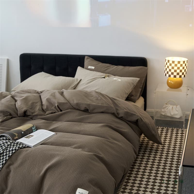 Customizable Minimalist Cotton Four-Piece Set and Three-Piece Set in Various Sizes, Bedding Including 180*220 Bed Sheets and Duvet Covers