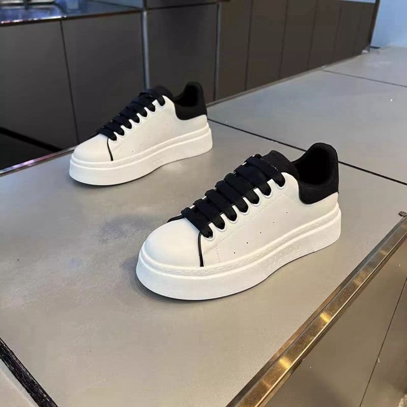 McQueen White Shoes Men's Autumn Breathable Sneakers Heightened Casual Men's Shoes Trendy All-match Sports Explosions Shoes Men's