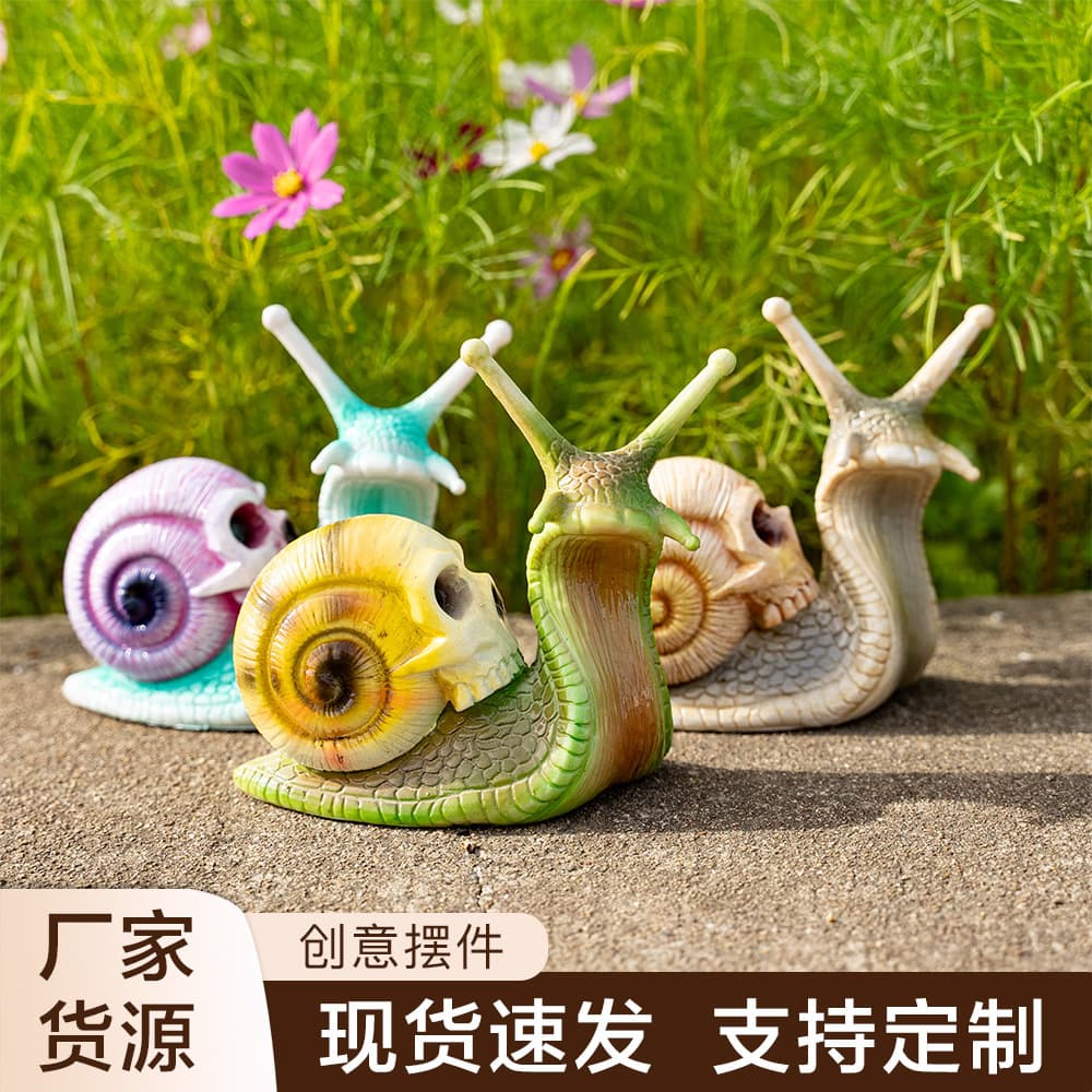 Cross-border hot selling skull snail Halloween garden ornaments skull sculpture gothic creative resin crafts