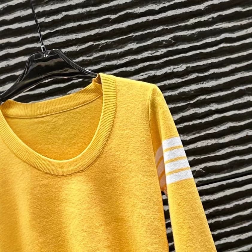 T25 Autumn/Winter New Classic Timeless Four-Stripe Slim Knit Long Sleeve Base Layer