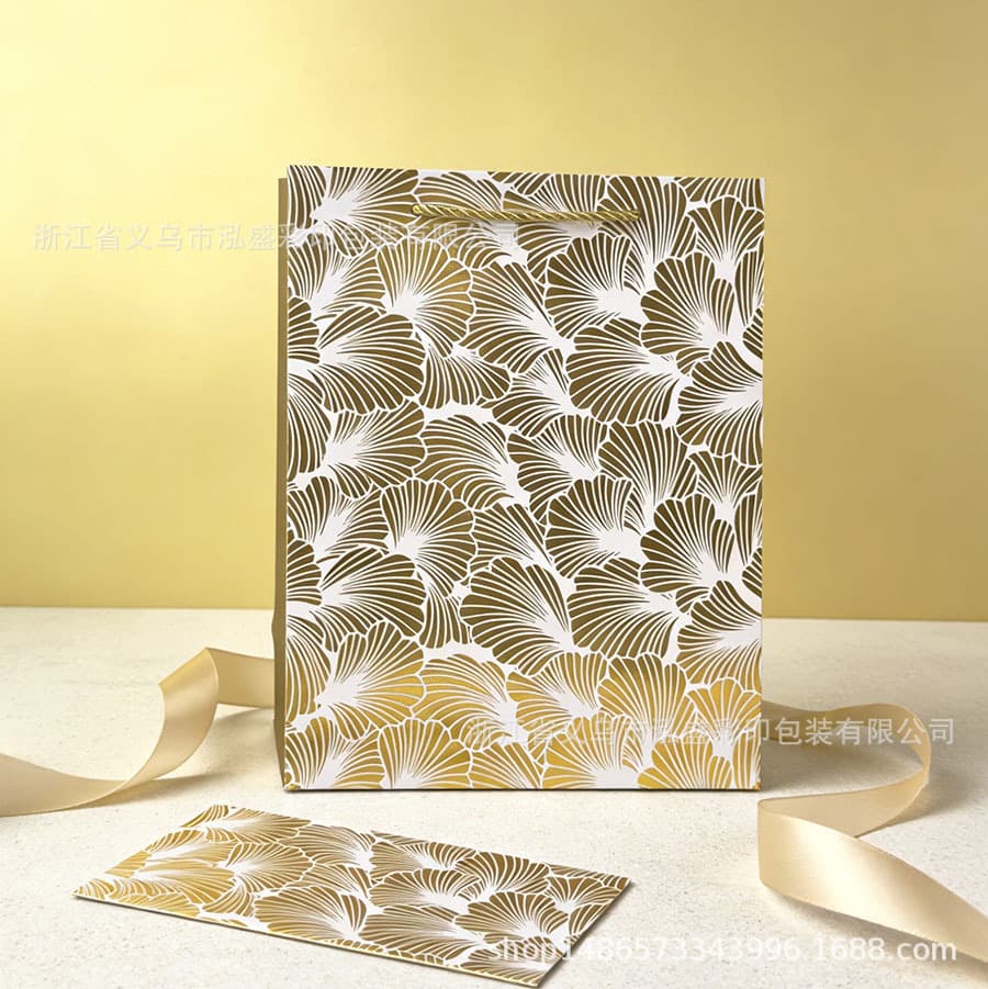 New Export Cross-border Handheld Paper Bag, Gold Foil Leaf Design, White Cardstock Bag, Simple Gift Bag Packaging