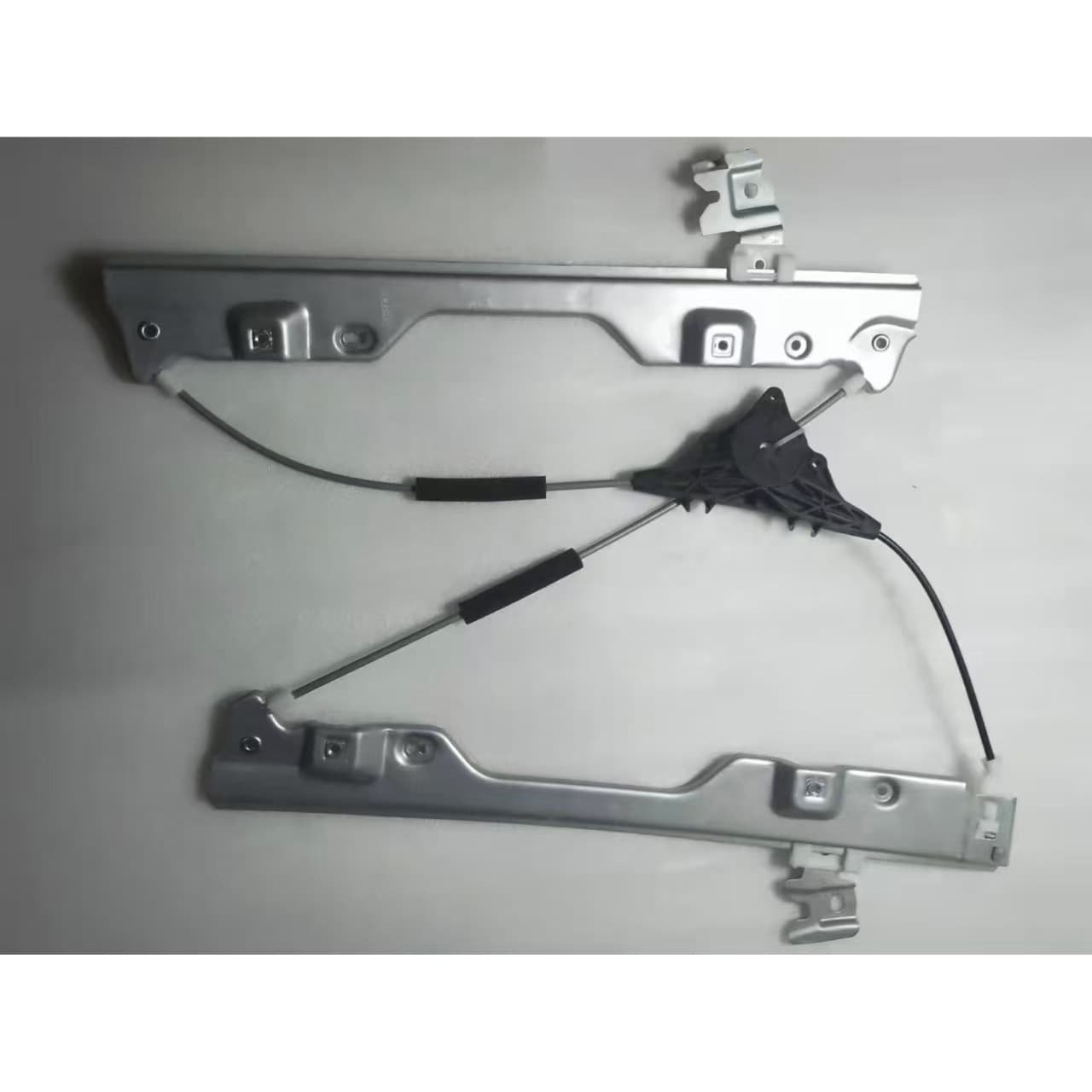 FX35 Window Regulator Front Left Bracket 80720-1CA0A/80720-1CA0B/80721-1CA0