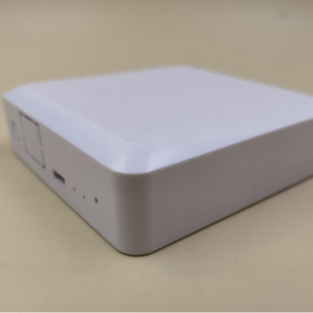 Smart home host casing, gateway plastic casing, wireless router plastic casing, white version