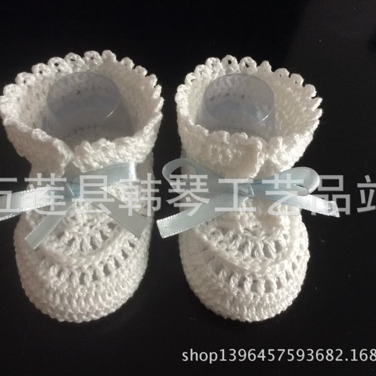 Supply woven children's shoes. Hand-crocheted baby shoes. Crocheted small shoes. Pure handmade. Full range of new styles.