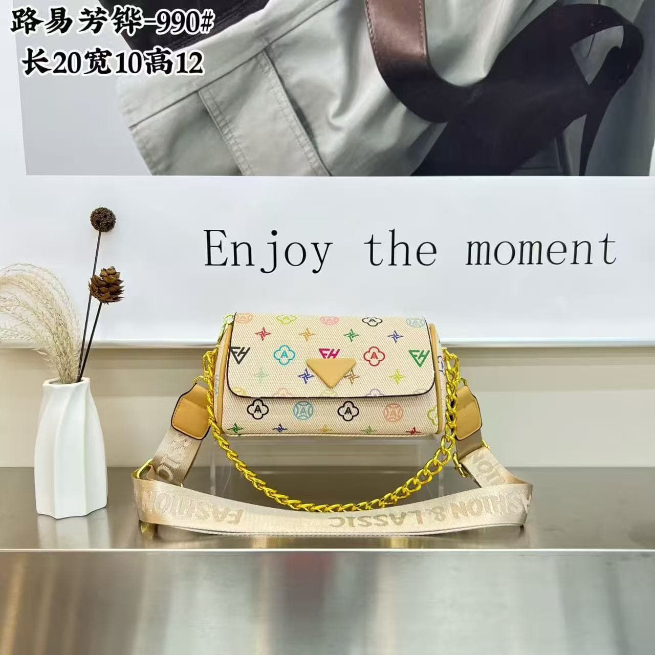 Boston Pillow Bag Light Luxury High-end Single Shoulder Underarm Bag Women 2026 New White Three Color Chain Flip Bag