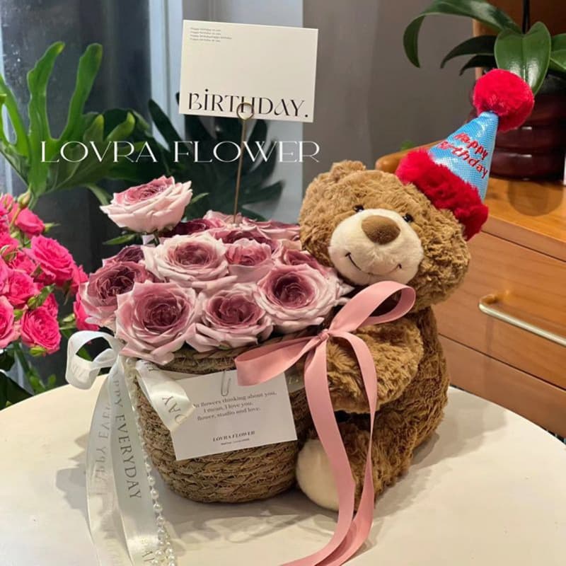 Children's Day gift, eternal flower doll, bear hug bouquet, birthday gift for girls, teddy bear hug bucket