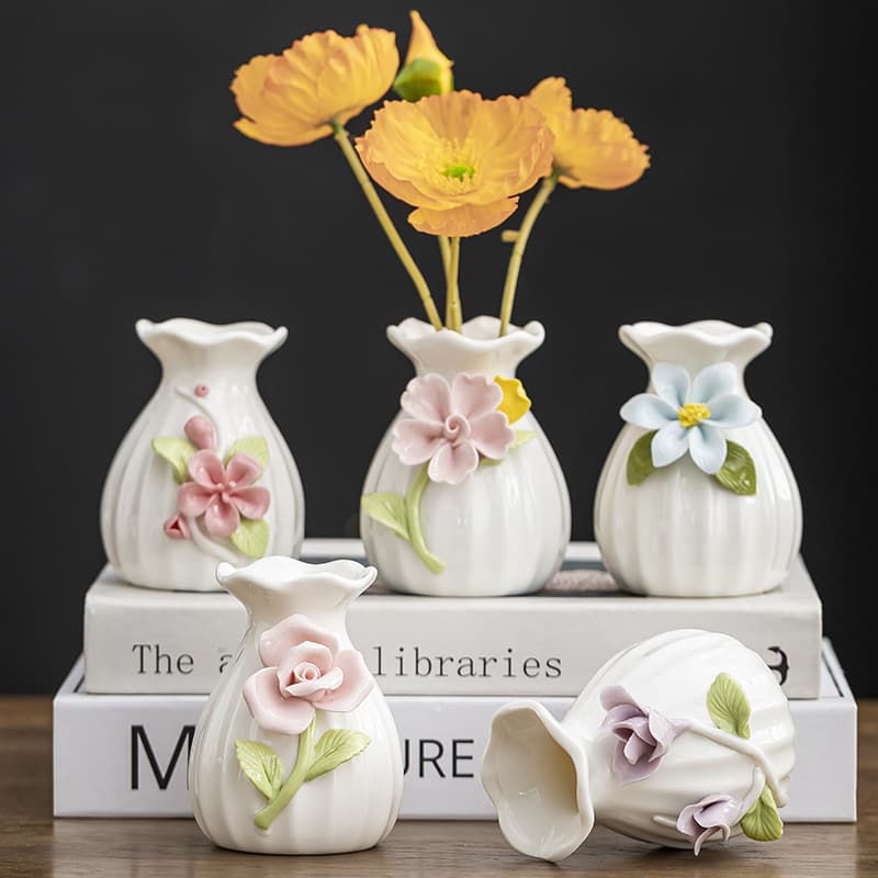 New Arrival Ceramic Handcrafted Small Vase with Pinch Technique, Ceramic Vase for Flower Arrangement, Home Decorative Ornament