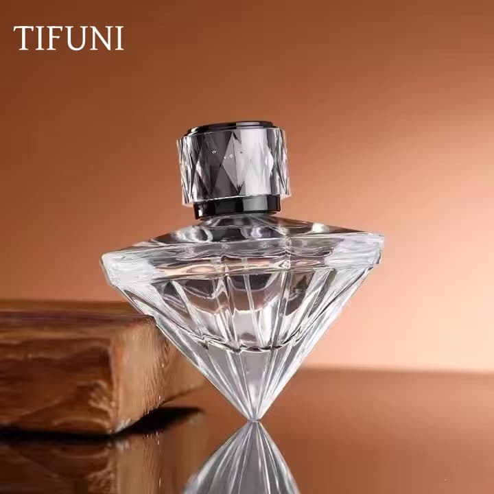 Minimalist Glass 70ml Empty Perfume Bottle Black Beauty Diamond Perfume Spray Bottle Perfume Refillable Empty Bottle