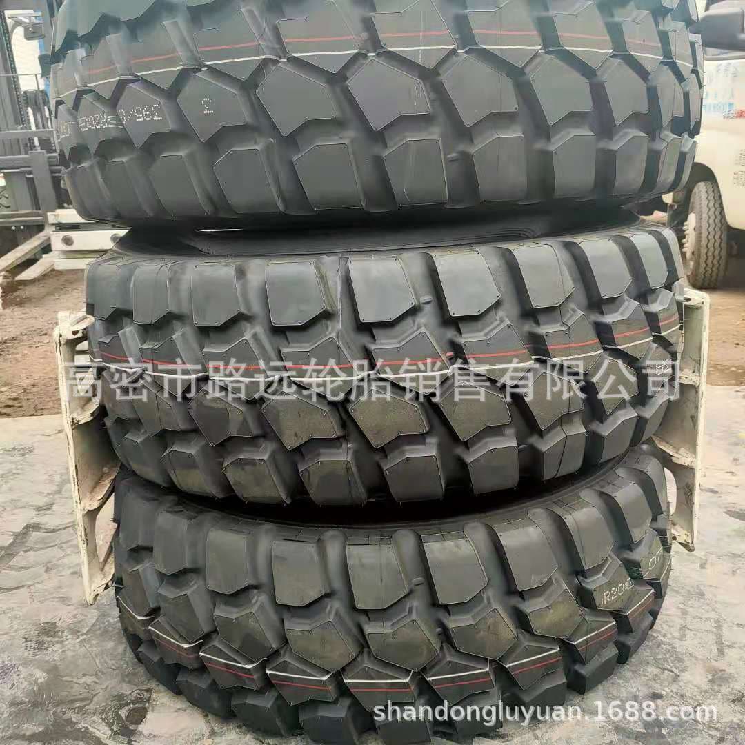 14.00R20 MILITARY TYRE RIM AND THE bulletproof body