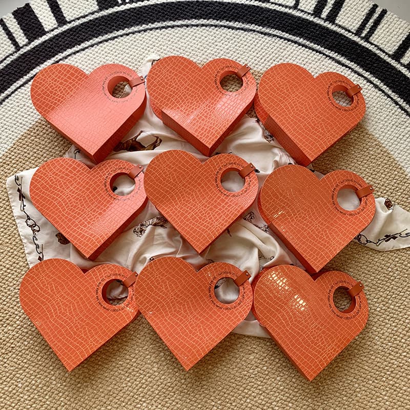 Heart-Shaped Portable Crocodile-Pattern Paper Gift Bag Wedding Banquet Party Favor Box Birthday Gift Box