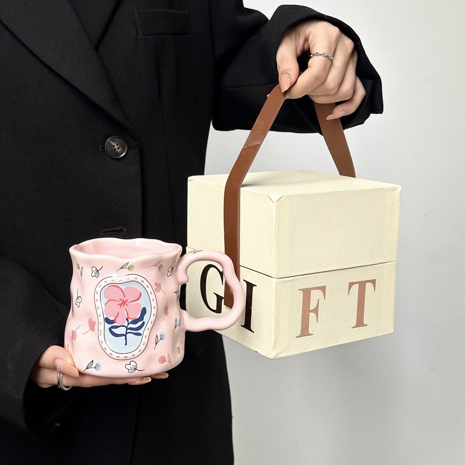 Birthday Gift for Best Friend and Women, Niche Designer Water Cup, High-End Souvenir Cup, Vintage Gift Box