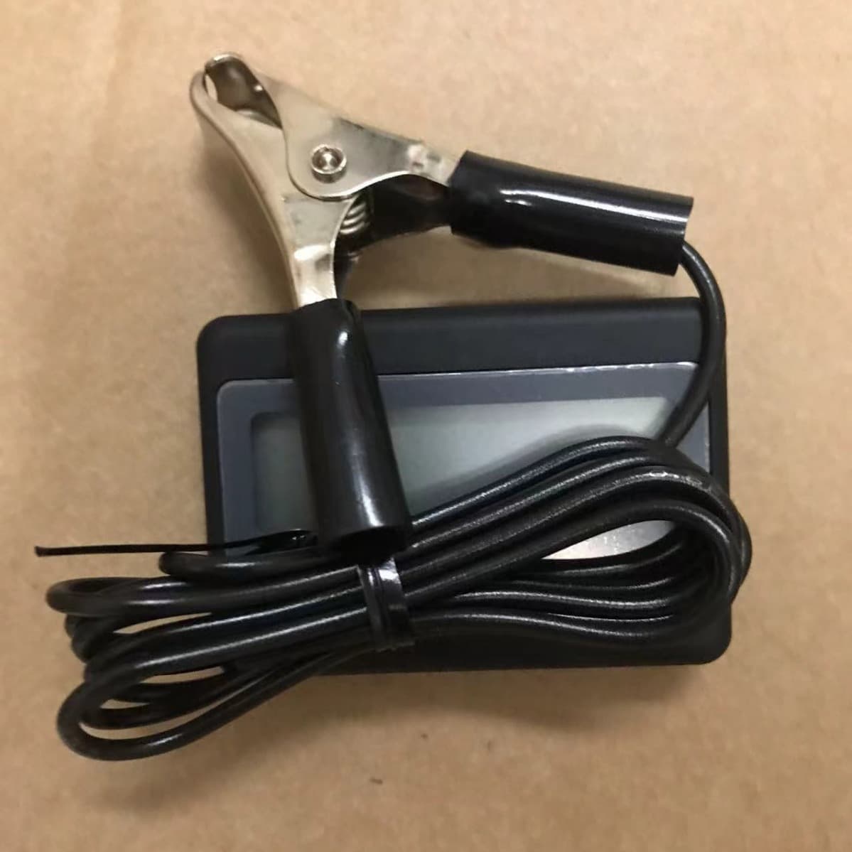 We offer a competitive supply of genuine OPPAMA tachometers, series PET-304 and DET-610R, in stock.