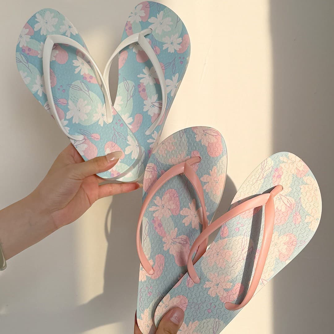 New Women's Flip Flops Beach Sandals Vacation Ins Anti-Slip Seaside Fashion Toe Separator Outdoor Slippers