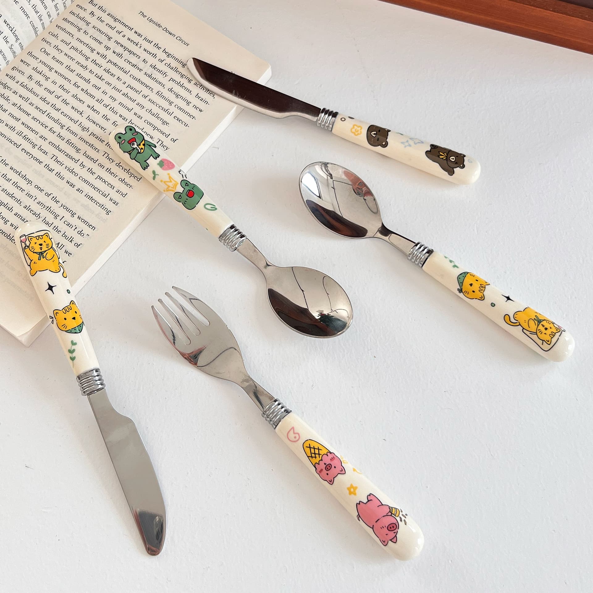 Happy Party Stainless Steel Knife Fork Spoon with Ceramic Handle Cute Children's Rice Spoon Dinner Spoon Western Spoon Dessert Spoon Wholesale