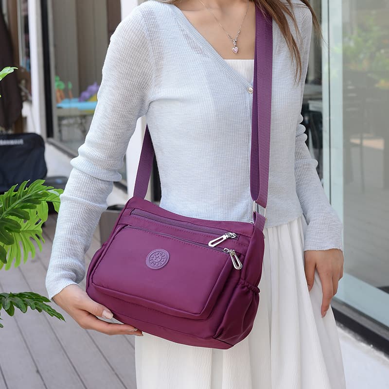 2025 New Women's Single Shoulder Bag Large Capacity Simple Fashion Mom Bag Oxford Cloth Crossbody Bag for Shopping Travel