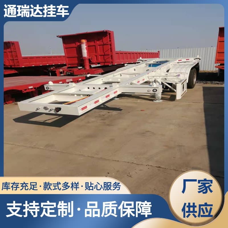 Standard gooseneck skeleton semi-trailer, three-axle skeleton container transport semi-trailer, container skeleton vehicle.