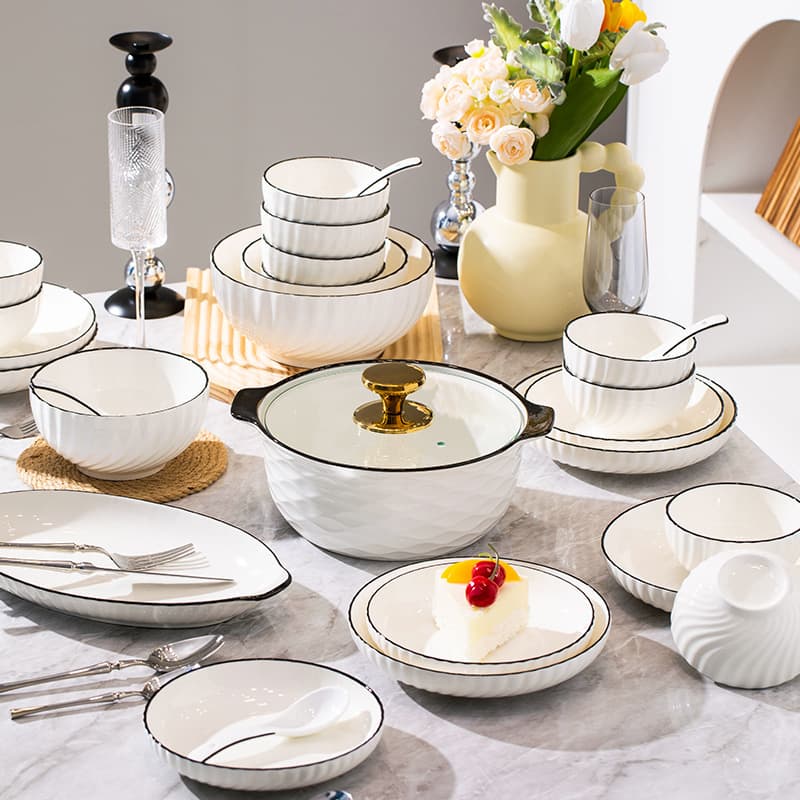 Dinnerware Set 2024 New Modern Simple Bowls and Plates Ceramic Tableware White Porcelain for Housewarming