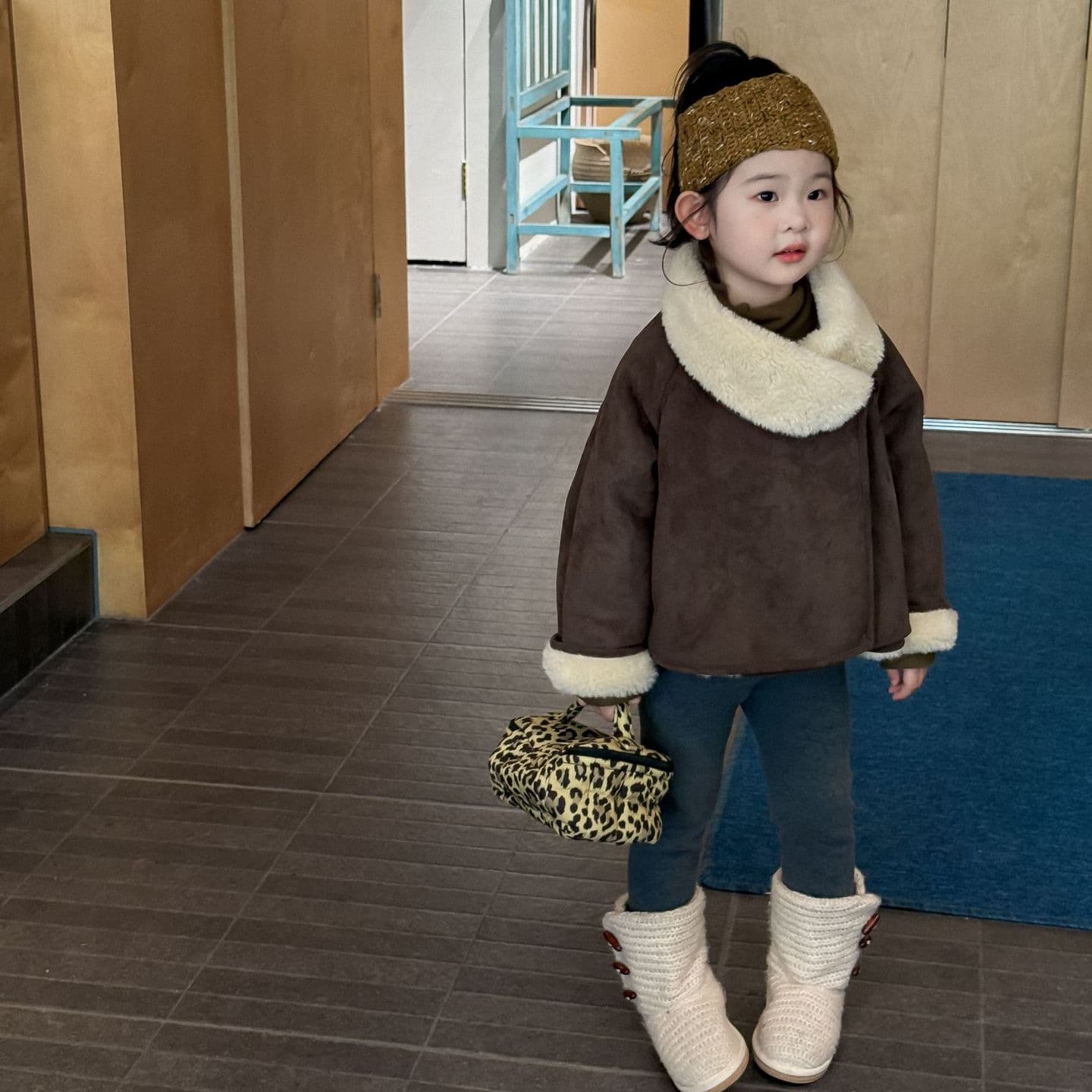 2025 Winter New Children's Clothing, Korean Style, Girls' Suede Composite Lambswool Coat, Large Lapel Coat