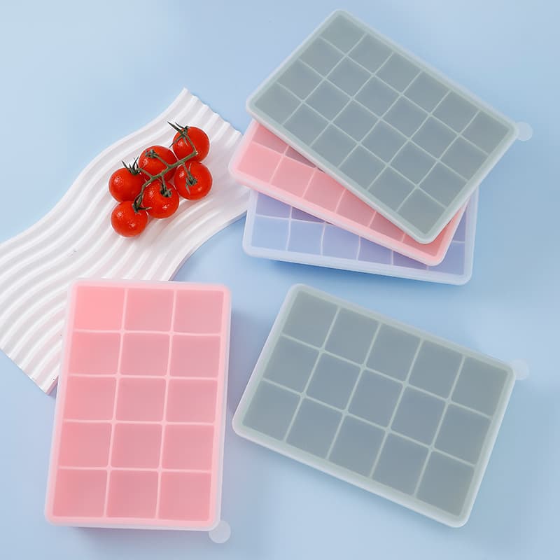 Ice Cube Mold Self-Making Freezing Tool Home Ice Cube Tray with Lid Square Grid Ice Storage Ice Making Set