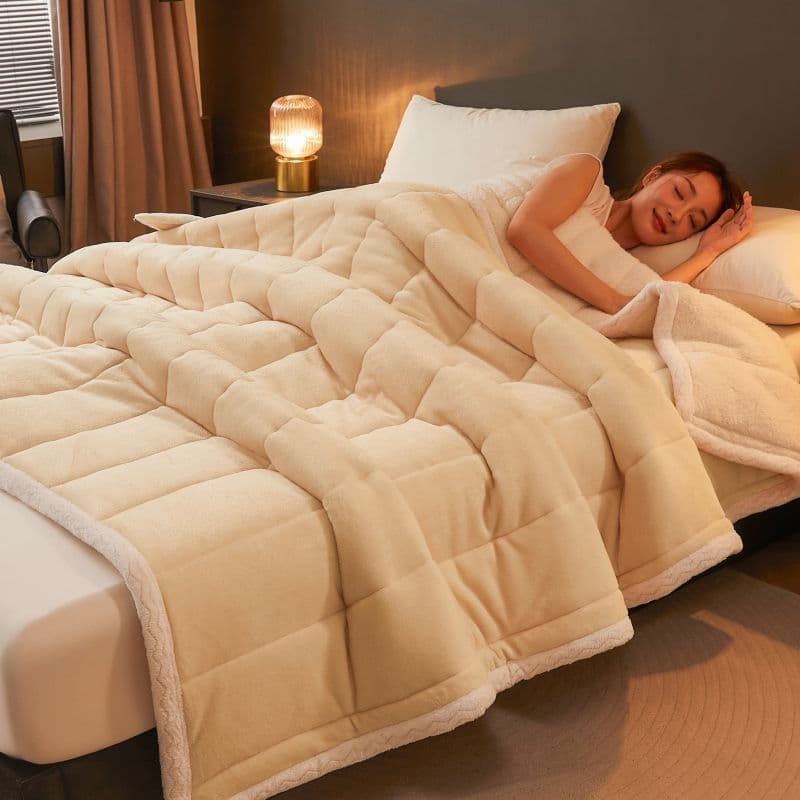 Three-Layer Cotton-Filled Milk Fleece Blanket, Autumn/Winter Throw, Single/Double Use, Plush and Thick, Office Nap
