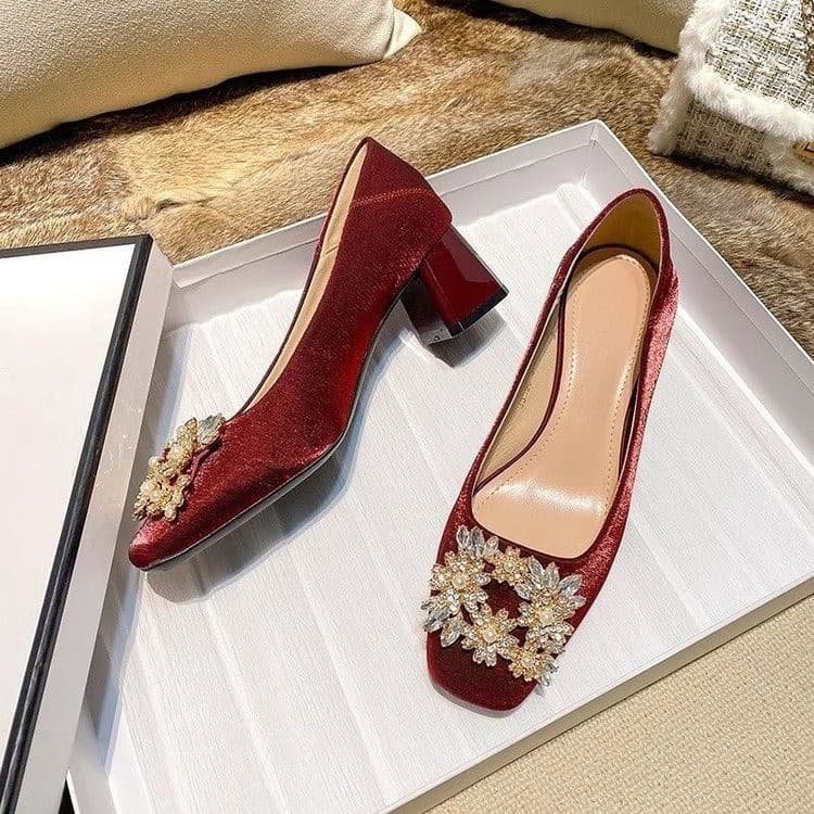 Wedding Shoes, Bride's Shoes, Square Toe, Chunky Heel, Comfortable, French-Style Satin, Burgundy, Suitable for Both Traditional and Modern Wedding Dresses, Mid-Heel Single Shoes for Women