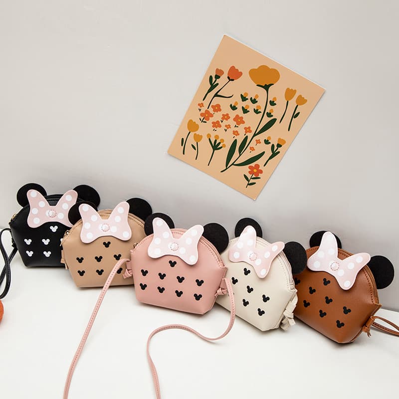2024 New Ladies Bags Cartoon Contrast Color Kids Heart Crossbody Bag Personality Coin Purse