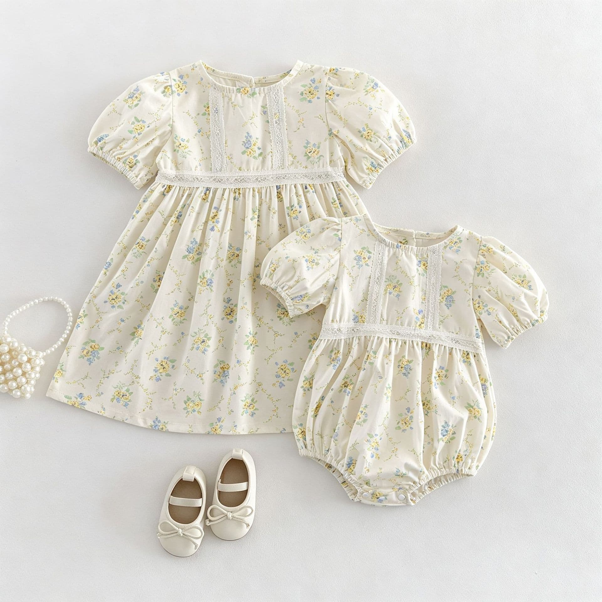 Summer baby clothes for girls, short-sleeved triangle climbing clothes, girls' small floral dress, Korean style sister outfit