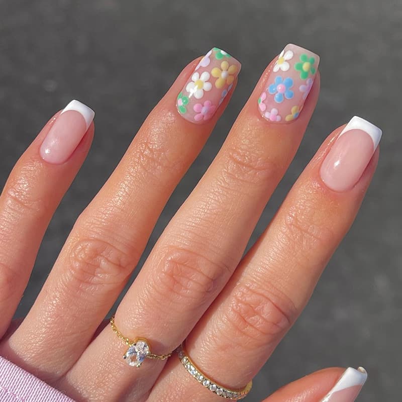 Wholesale fake nail tips, multi-color small floral minimalist white French nail stickers, bulk press-on nails