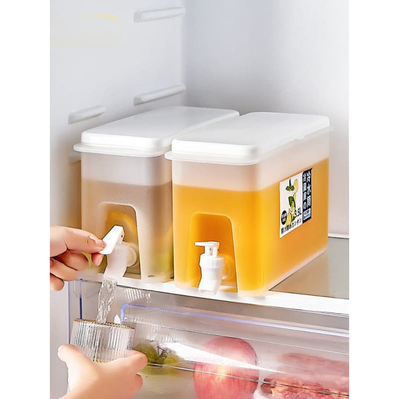 Plum Juice Beverage Dispenser, Refrigerator-Compatible Chilled Water Container, Iced Fruit Tea Brewing Jar with Lemon Infuser