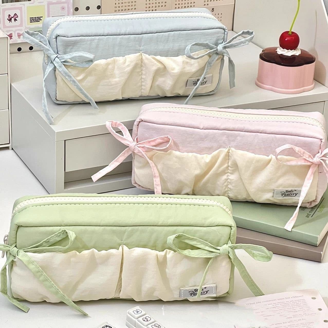 Cross-border Pencil Case Ins Style Two-tone Macaron Expandable Large-capacity Stationery Pencil Case High School Student Simple Expandable