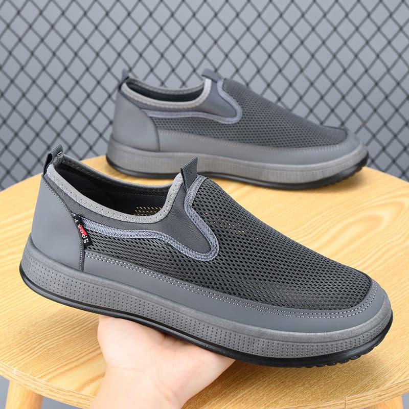 2025 Summer Breathable Old Beijing Cloth Shoes Men's Slip-on Lightweight Soft-soled Casual Shoes Cross-border Dropshipping Men's Online Shoes