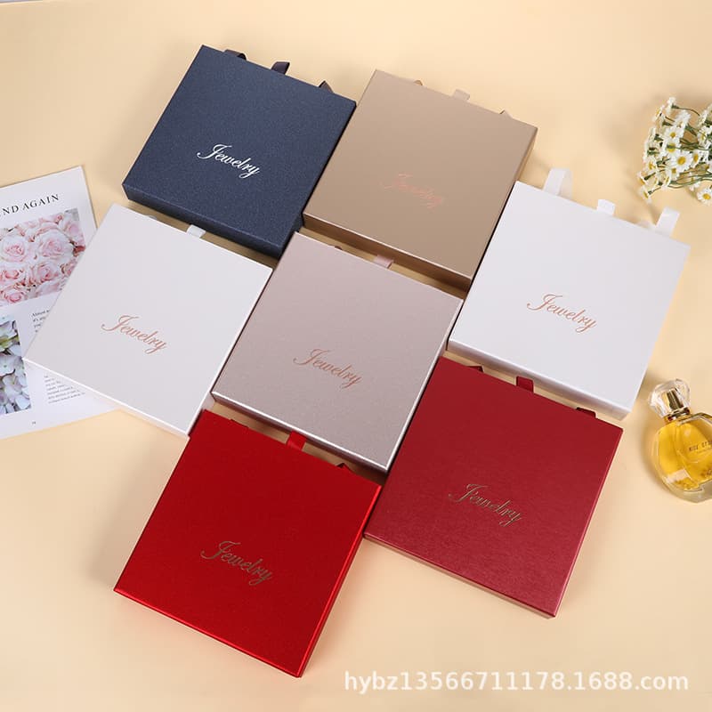 High-end jewelry gift box, multi-color light luxury suitcase, pearl necklace special paper box in stock