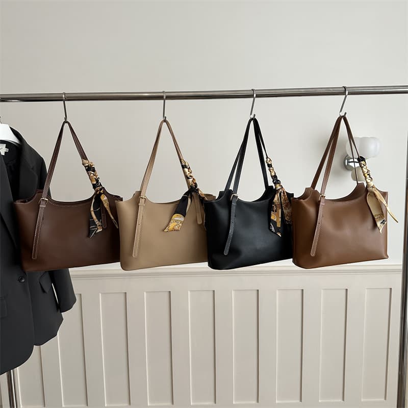Wholesale Textured Commuter Bag Large Capacity Women's Bag 2026 New Fashion Shoulder Bag Tote Bag Shoulder Bag