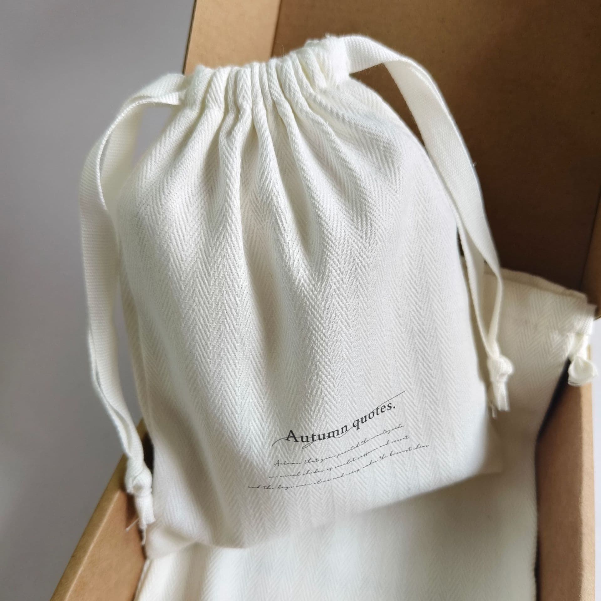 Cotton drawstring pocket, herringbone pattern drawstring gift box, perfume jewelry packaging, cotton and linen aromatherapy dust-proof herringbone pattern small cloth bag