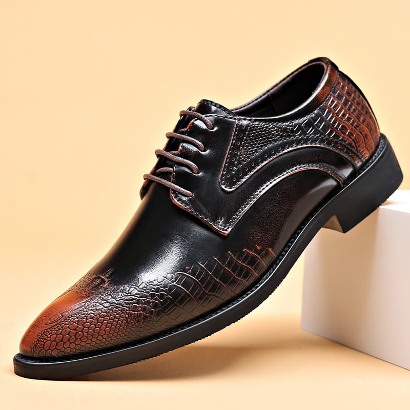 2024 New Men's Leather Shoes, Business Formal and Casual Shoes, Crocodile Pattern, British and Korean Style, Pointed Toe, Plus Size Shoes