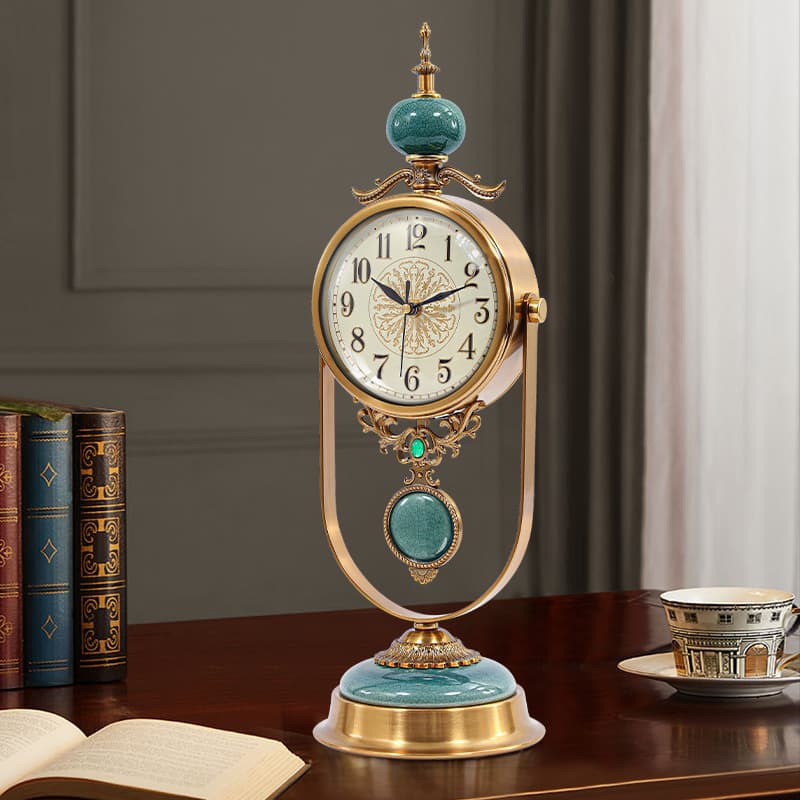 Creative European-style table clock ornament, living room light luxury pendulum clock ornament, American-style clock display table clock desktop
