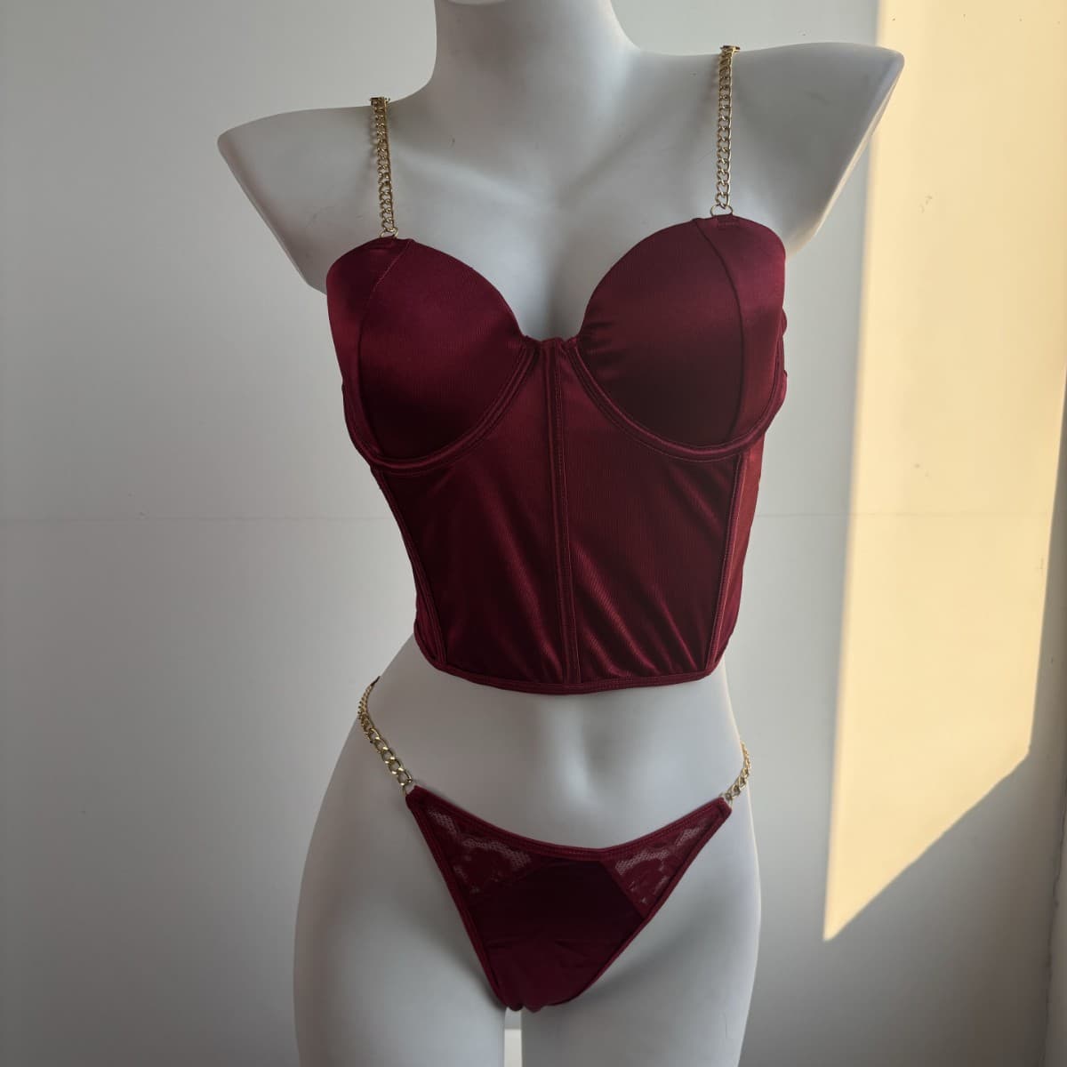Factory Stock European and American Style Crop Top Tube Top Backless Halter Top Sexy Metal Chain Panty Lingerie Set