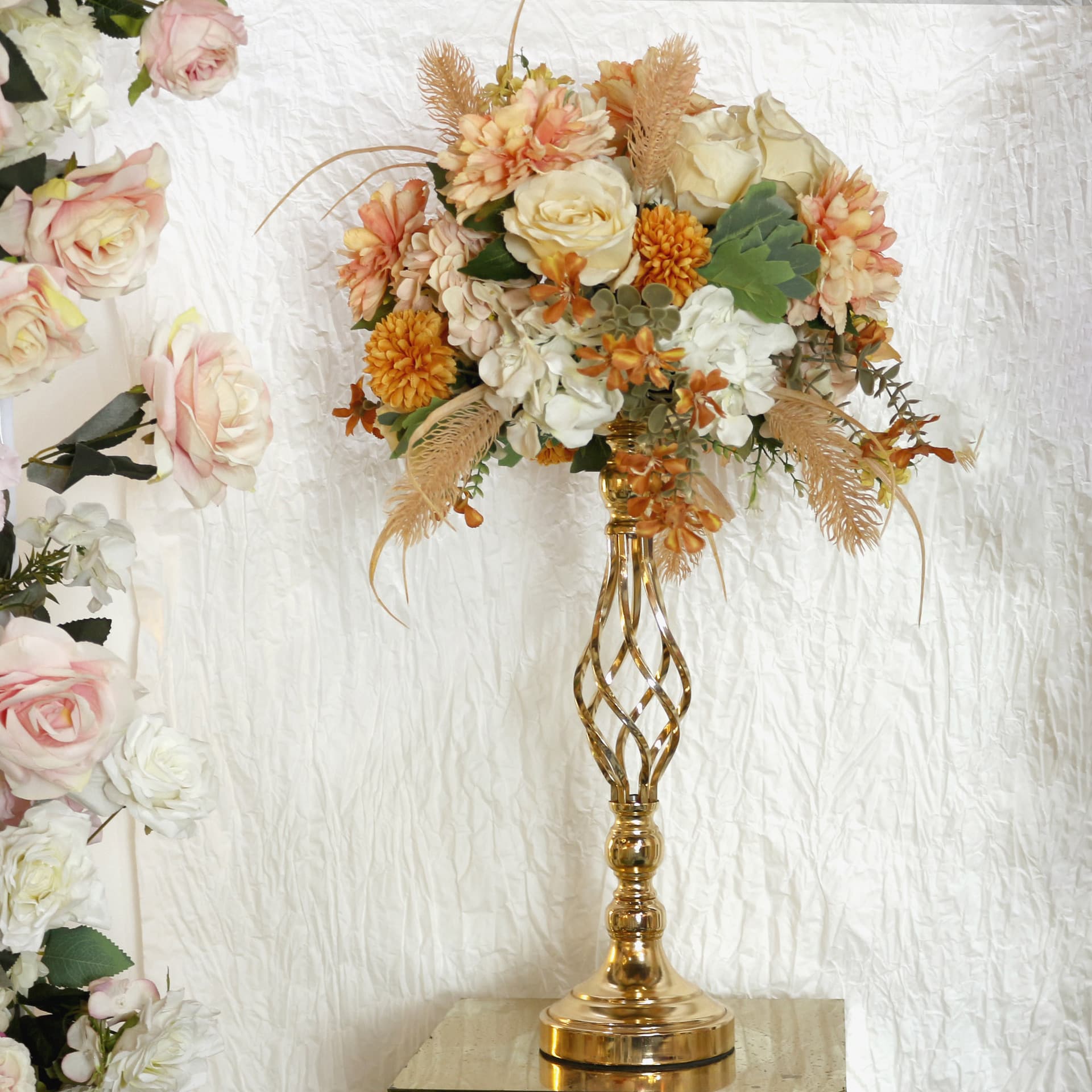 Wedding Decoration European Iron Flower Vase for Main Table, Gold Table Flower Vase Ornament for Home