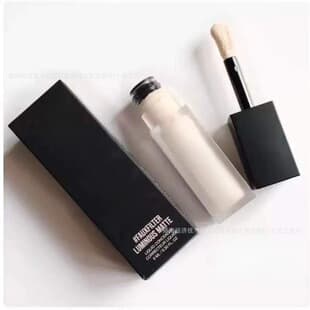 Huda Faux Filter Concealer, Long-lasting Under-eye Concealer, Brightens Dark Circles, No Creasing