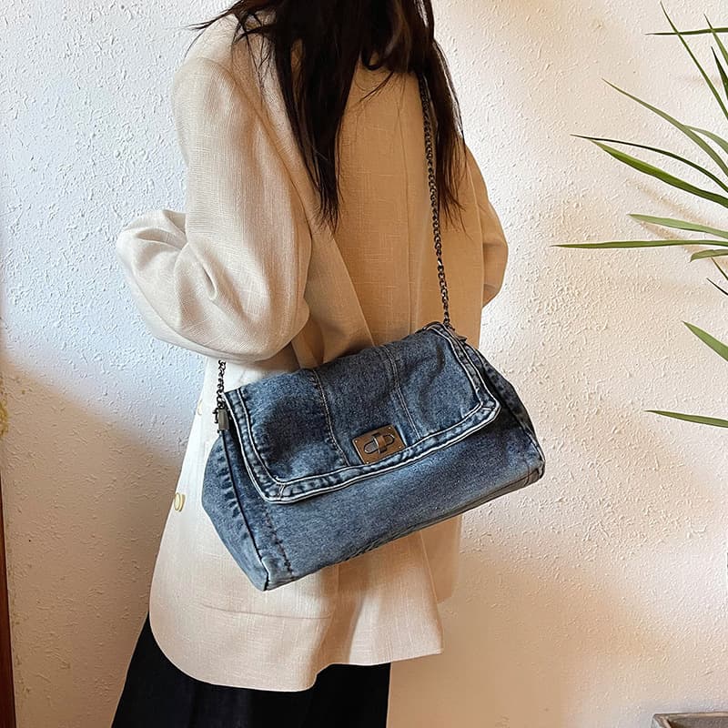 Denim Canvas Large Capacity Bag for Women 2024 Autumn Winter New Style Shoulder Underarm Bag Fashion Chain Commuter Travel Bag