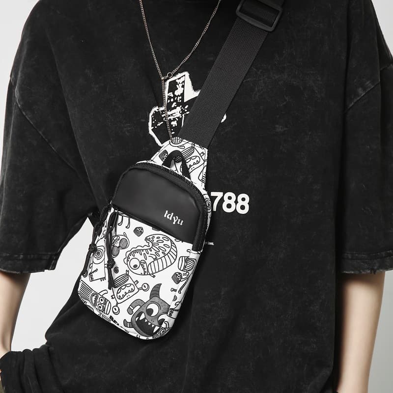 New graffiti mini crossbody bag outdoor sports mobile phone chest bag men and women couple shoulder bag contrasting color mini bag