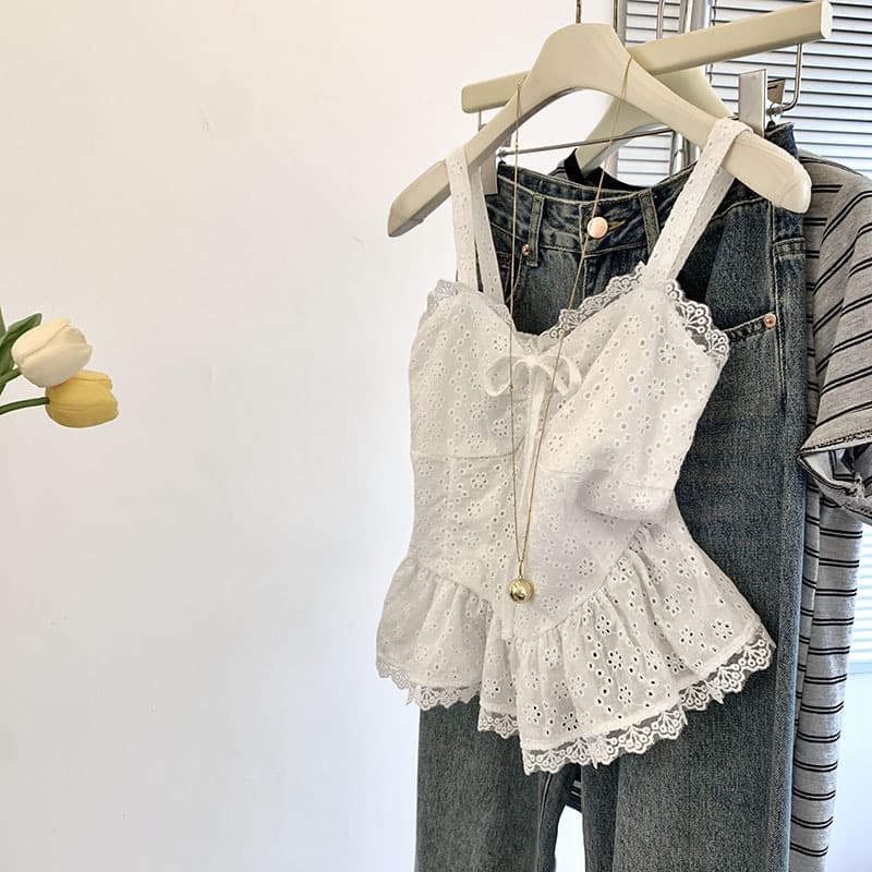 Actual Photo French Camisole Top Women Spring Summer New Lace Sweet Slim Short Unique Design Sleeveless Blouse