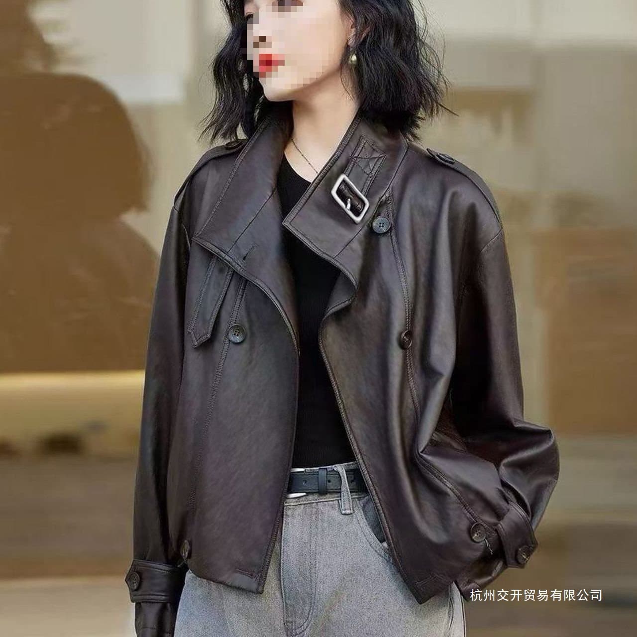 American-style short leather jacket for women, new autumn 2025, stand collar, stylish motorcycle jacket.
