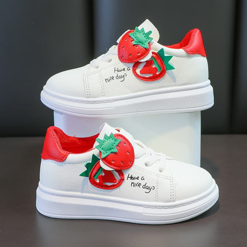 2025 Spring/Autumn Strawberry Student Flat White Shoes Girls Casual Athletic Shoes White Running 3-12 Years Sneakers